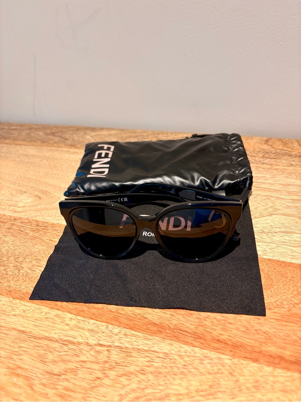 Fendi Roma Black Rounded Cat-Eye Sunglasses FE40008U